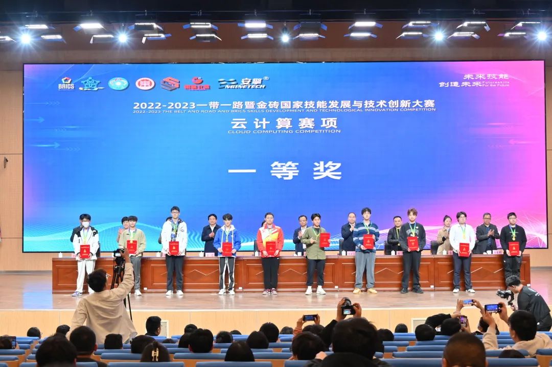 1680600845828357.jpg 1680600845828357.jpg